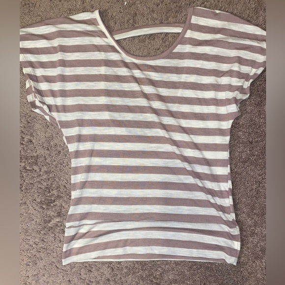 Charlotte Russe Women’s Striped Scoop Back Top Size Medium Short Sleeve Shirt - Picture 2 of 10